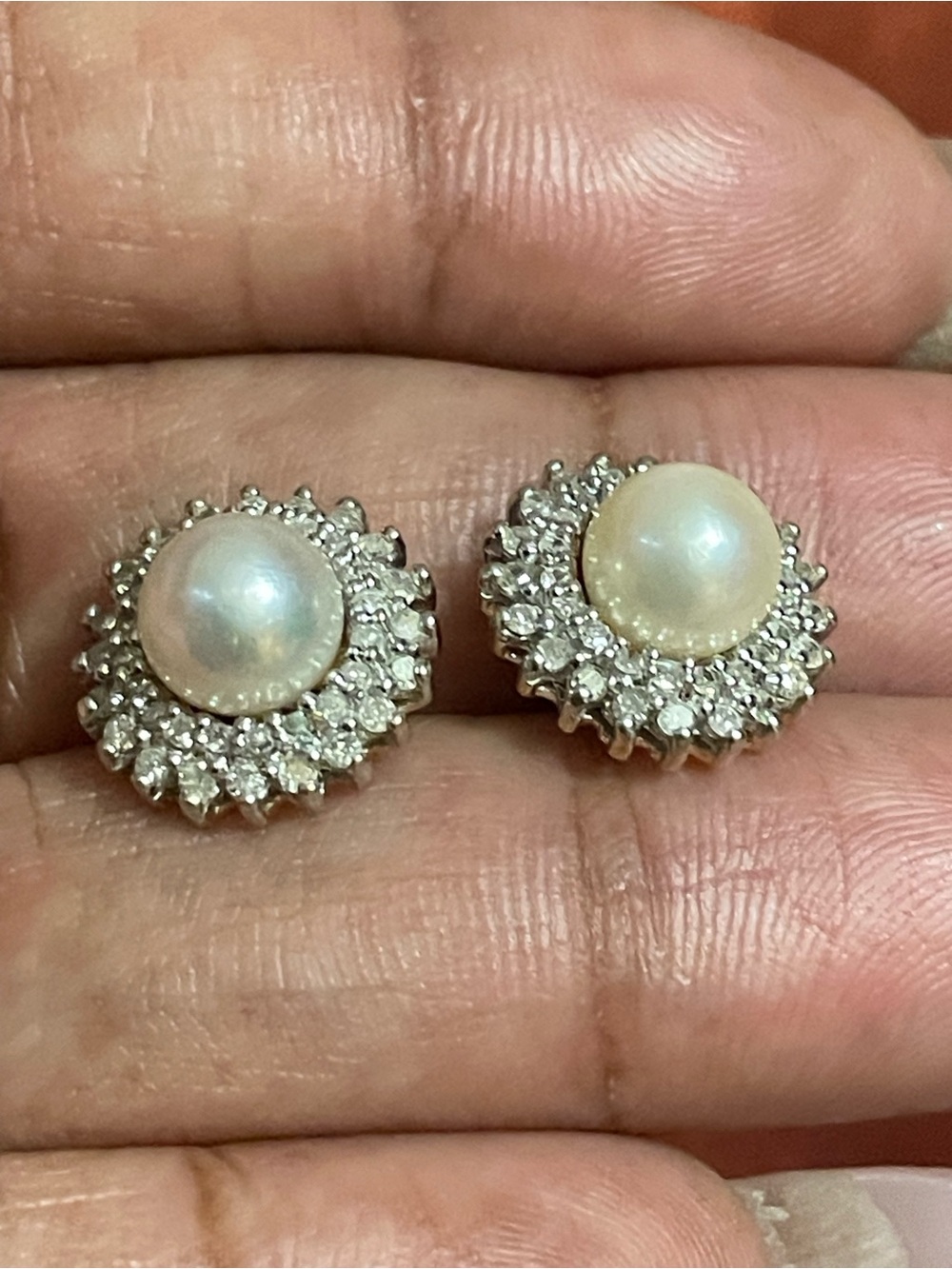 Real! 10kt Gold Diamonds & Pearl Earrings - Picture 4 of 10